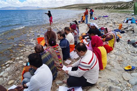 Explore Lake Mansarovar- Hindu Pilgrimage Destination in the Himalayas