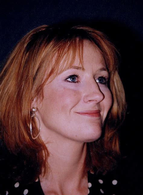 The Success Story of JK Rowling, The Dreamy Storyteller – WISURU