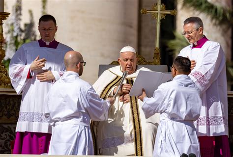 ® Santoral Católico ®: IMÁGENES DEL PAPA FRANCISCO EN DOMINGO DE ...