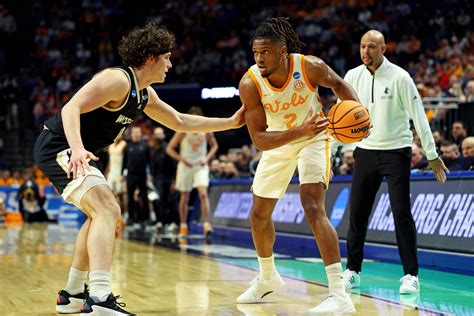 UCLA vs Tennessee Opening Odds & Betting Line for Round of 32