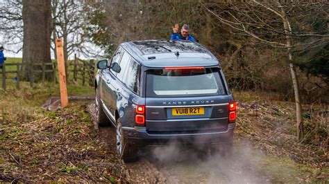 Land Rover Range Rover P400e Phev 2018 STD Exterior Car Photos - Overdrive
