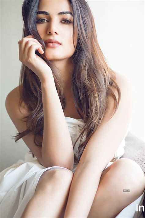 Know more about the multi-talented Bollywood actress Sonal Chauhan Pics ...