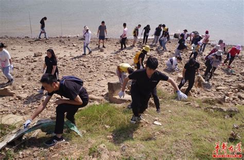 “世界清洁日”，长沙66名志愿者清理湘江边垃圾385.6公斤 - 今日关注 - 湖南在线 - 华声在线