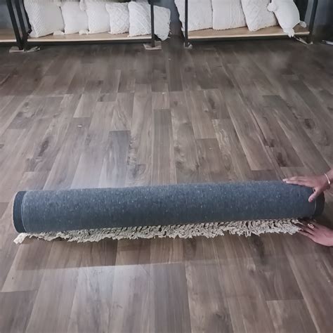 Faux Silk Carpet Beautiful Floral Design - Carpet for Living Room - Av ...