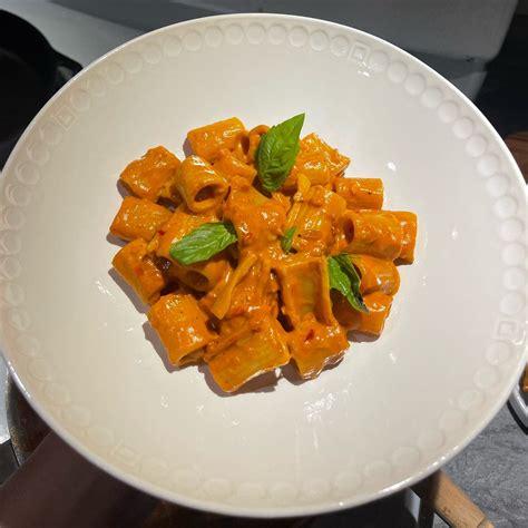 Carbone's Spicy Rigatoni Vodka Pasta (Copycat Recipe) | Samsung Food App