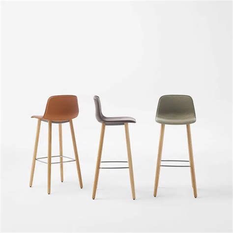 BIM objects - Free download! VAR0695MA - High stool with wooden 4 leg ...