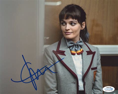 Emma Mackey Sexy Education Signed Autograph 8x10 Photo ACOA | Outlaw Hobbies Authentic Autographs