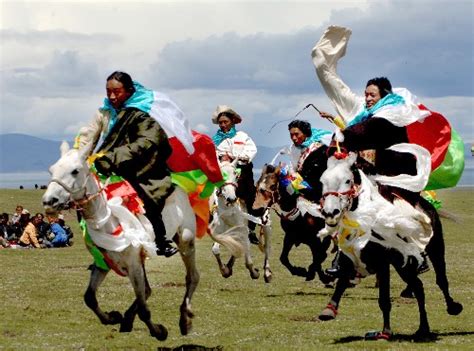 8月相约西藏那曲格萨尔赛马文化旅游节