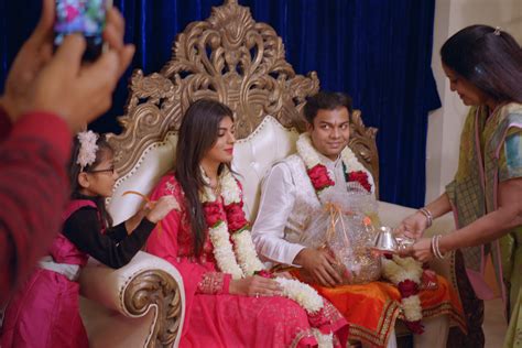 ‘Indian Matchmaking’ Review: If ‘Love Is Blind’ Had A Brown, Cheesy And ...