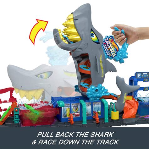 Hot Wheels Color Reveal Ultra Shark Car Wash Track Set HTN82 - Best Buy