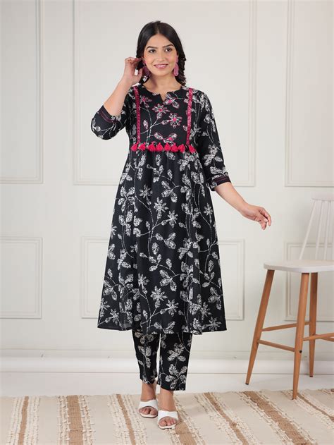 Buy Black Floral Panelled Soft Cotton Kurta Set TP8254T | Aramya