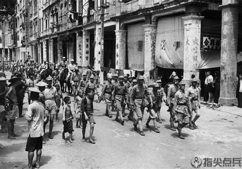 1945年8月15日 中国军民狂欢庆祝日本投降