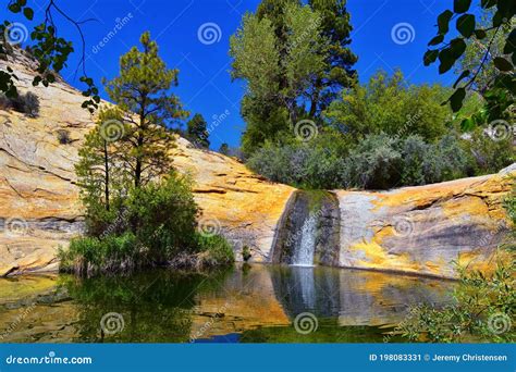 Upper Calf Creek Falls Desert Oasis Waterfall Views in Grand Staircase ...