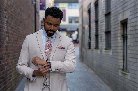 Why the Marc Darcy HM5 Stone Suit is a Celebrity Favourite – A Deep ...