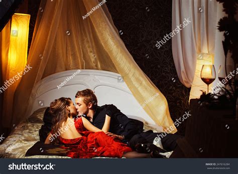 Love Kiss Open Cloth 的图像结果