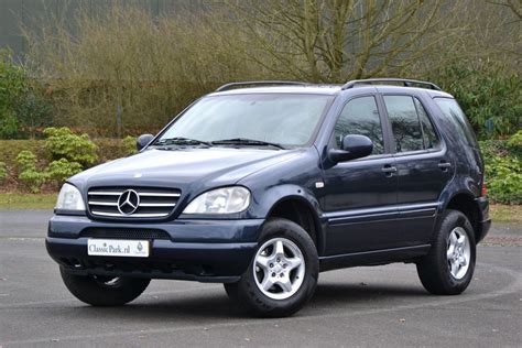 Mercedes-Benz ML 230 - Classic Park Cars