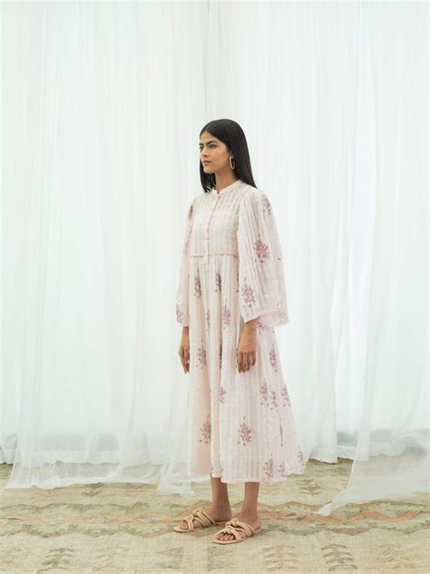 Raspberry Vine Dress: Embrace Timeless Style - Buna Studio