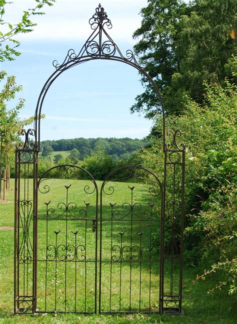 Woodland Metal Garden Arch with Gates | Garden Ornamnents