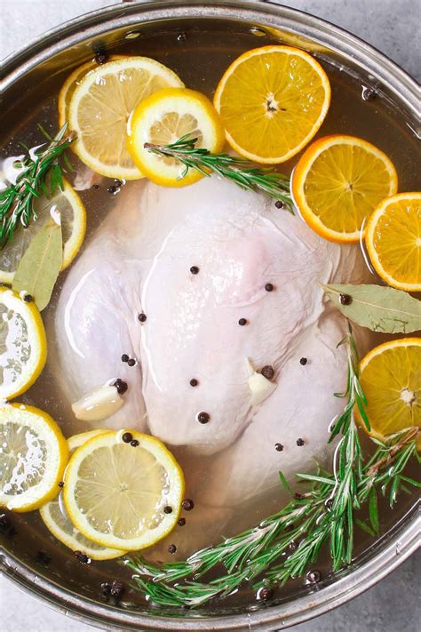 How to Brine A Turkey {Best Turkey Brine Recipe Ever} - TipBuzz