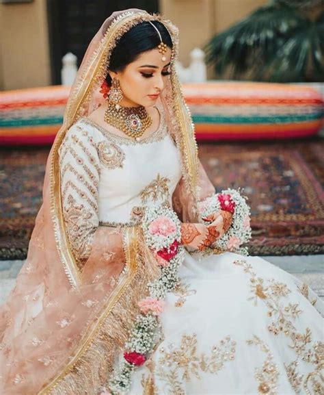 100+ bridal photoshoot poses For Weddings To Ace Your Album