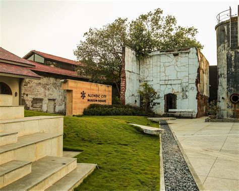 THE 10 BEST Places to Go Shopping in Vadodara (w/ Photos)