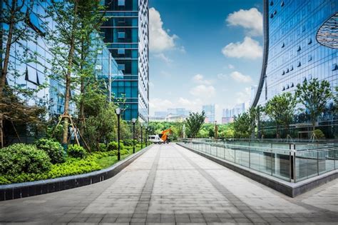 Modern Office Building 的图像结果