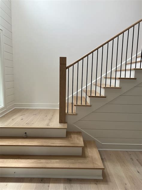 How To Paint Oak Stair Railing White at Marilyn Bolin blog