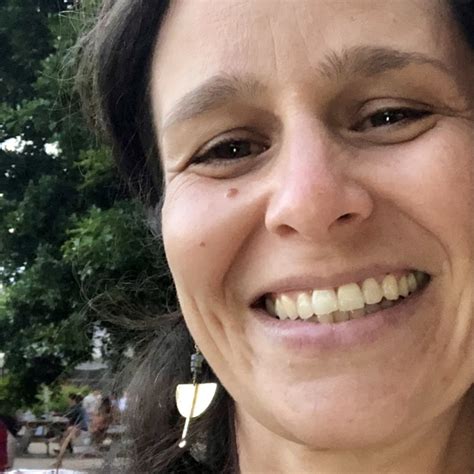 Mariana - Yoga teacher - ₹2605/h