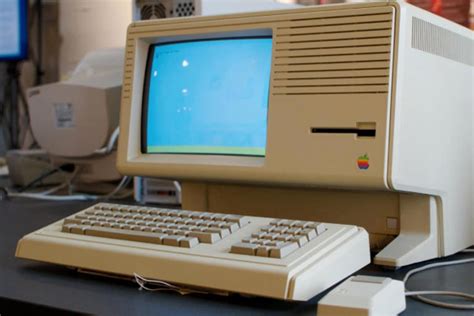 A man bought 7,000 Apple computers to resell later, but Apple took them ...