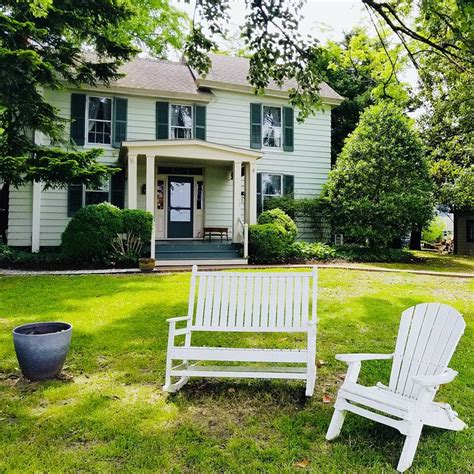 LOG CANOE INN (St. Michaels) - Inn Reviews & Photos - Tripadvisor