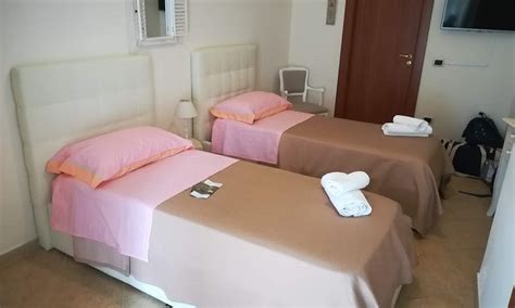 B&B BONNES SUITES (Naples) - B&B Reviews & Photos - Tripadvisor