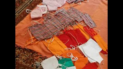 Inmates of Beur Central Jail volunteer to stitch masks | Patna News ...