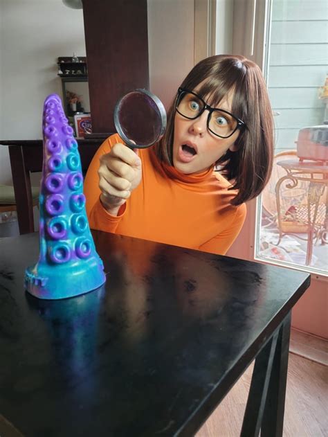Velma Dinkley [Scooby Doo] : r/rule34