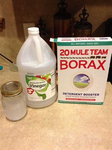 DIY Carpet Cleaning Recipe with Vinegar and Borax