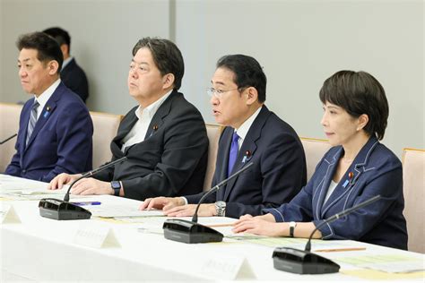 政治 的图像结果