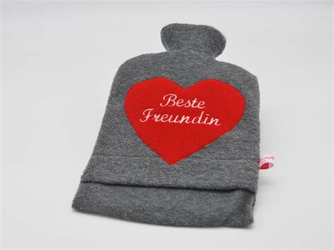 Bestickte Wärmflasche -Beste Freundin - Herz in Rot - Hülle von tumult ...