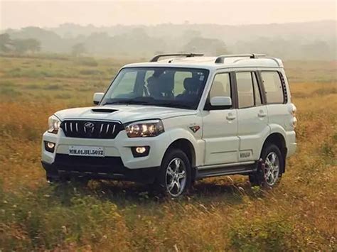 New Mahindra Scorpio vs Renault Duster AWD vs Tata Safari Storme ...
