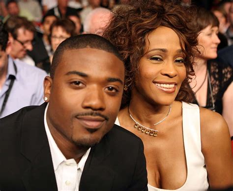Who Has Whitney Houston Dated? | Her Dating History with Photos
