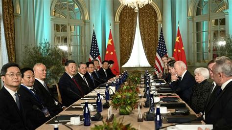 China’s Xi Draws Standing Ovation From U.S. Business Leaders—and Some ...