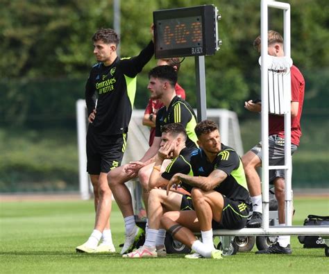 Gallery: Jesus returns to training ahead of Fulham | Gallery | News ...