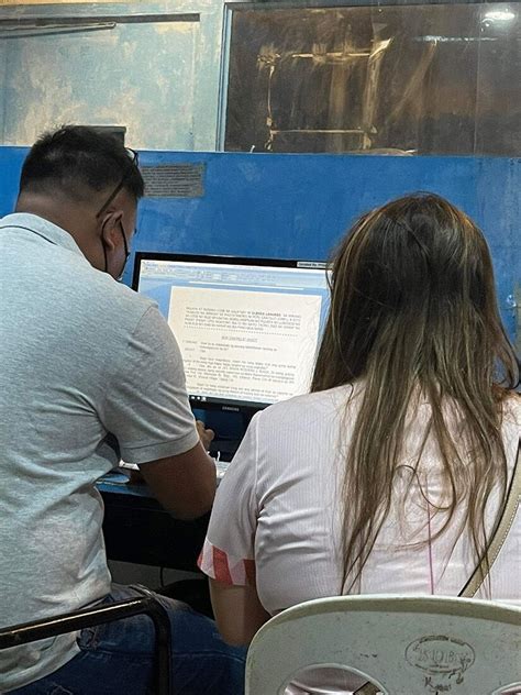 Interviewer Interviewee 的图像结果