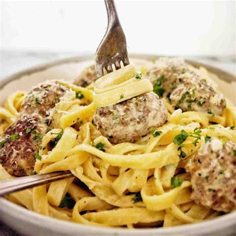 Meatballs Alfredo (+VIDEO)