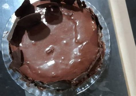 Chocolate Glaze for cakes Recipe by Risha Shah - Cookpad