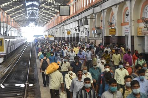Sealdah Station 的图像结果