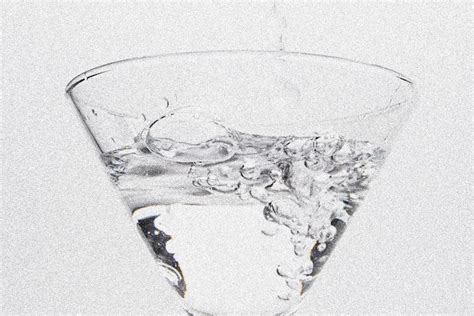 How Much Alcohol In Vodka? Complete Guide 2025 | Drunk Calculator Blog