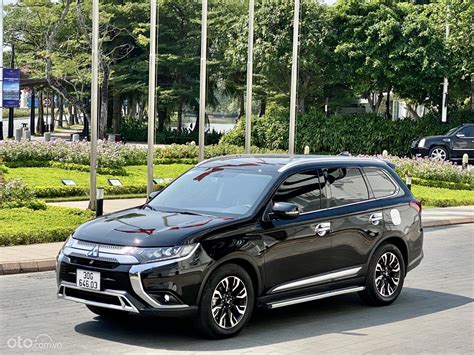 Đánh giá xe Mitsubishi Outlander 2020 cũ: Cảm xúc lái tốt nhưng nội thất chưa thuyết phục