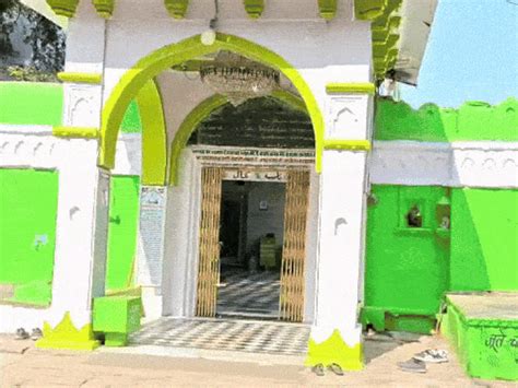 Dhar Bhojshala Row: Hindu Puja & Muslim Namaz Clash | Basant Panchami