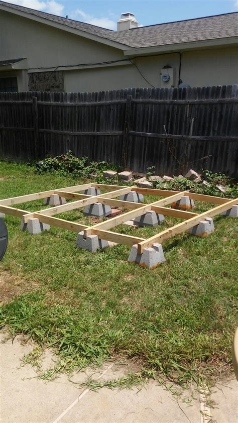 How to build your own floating wood deck with concrete blocks – Artofit