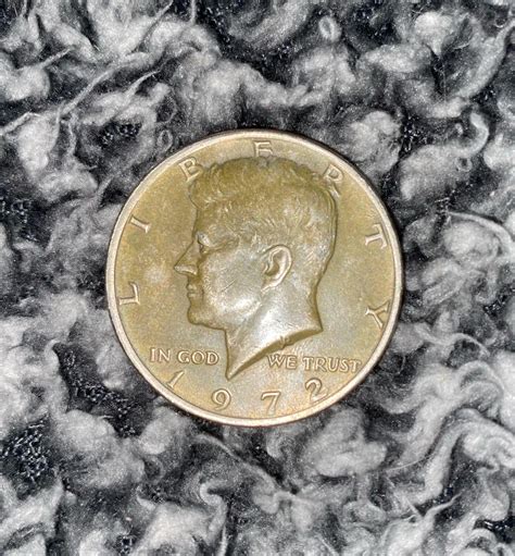 1972 Kennedy Half dollar coin - what’s its worth? : r/coincollecting