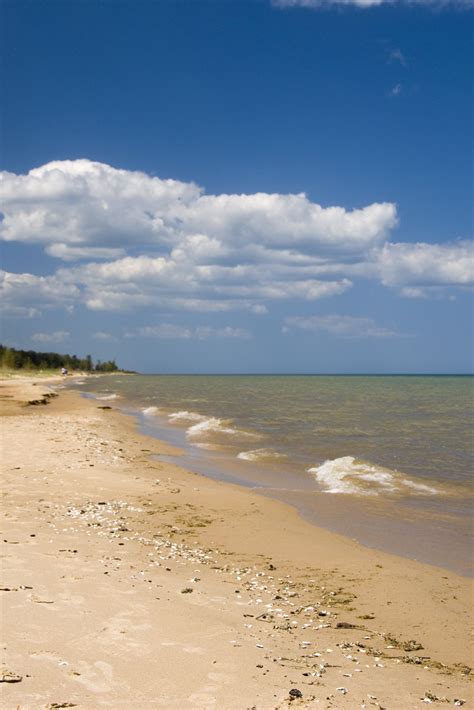 Locations Hub - Three Mile Beach Roadside Park